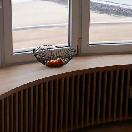 Apartment Met Zeezicht *