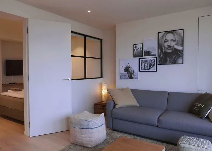 Apartment Met Zeezicht *